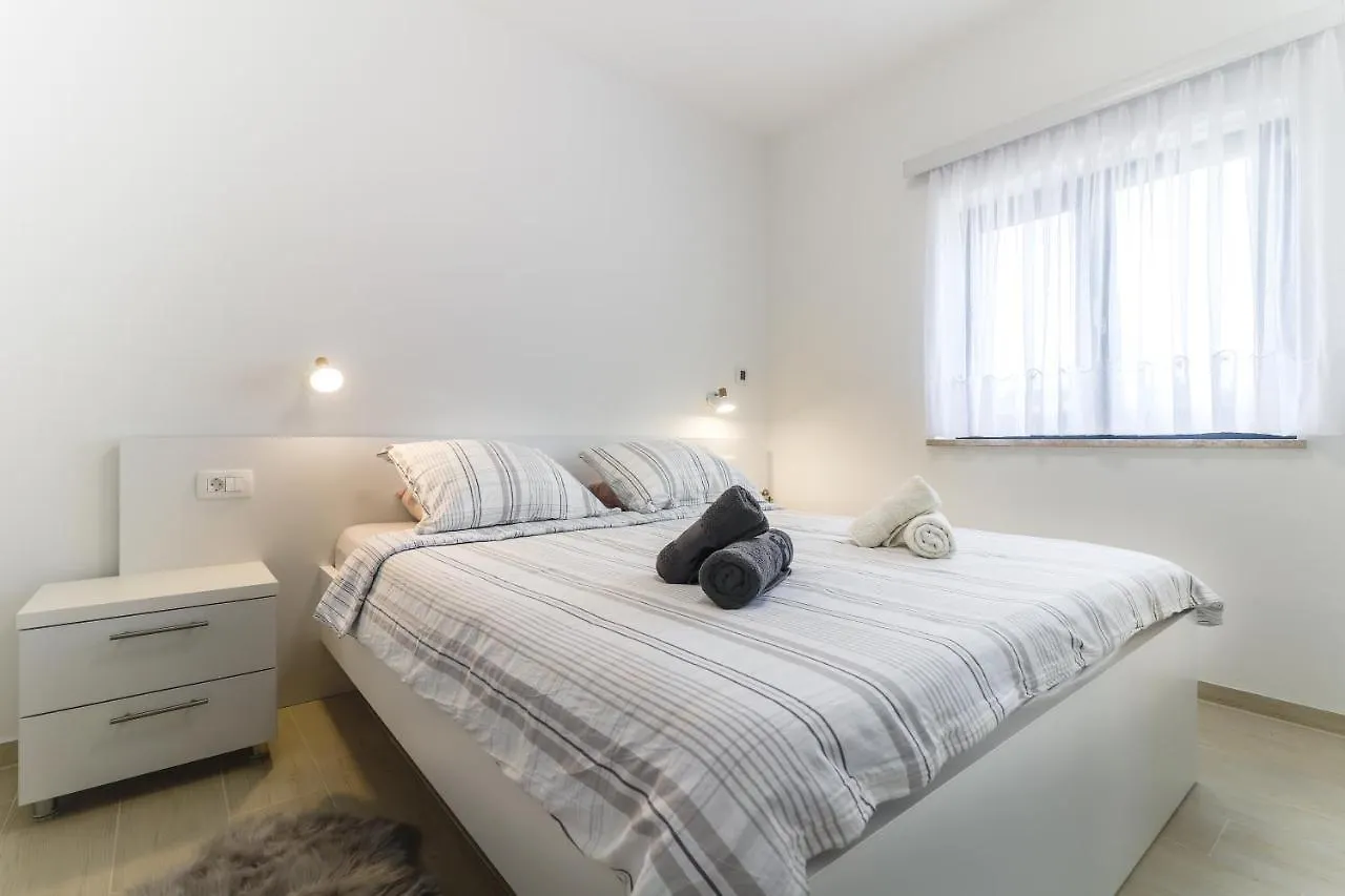 Dream Apartments With Pool - Poreč 0*,  Kroatien